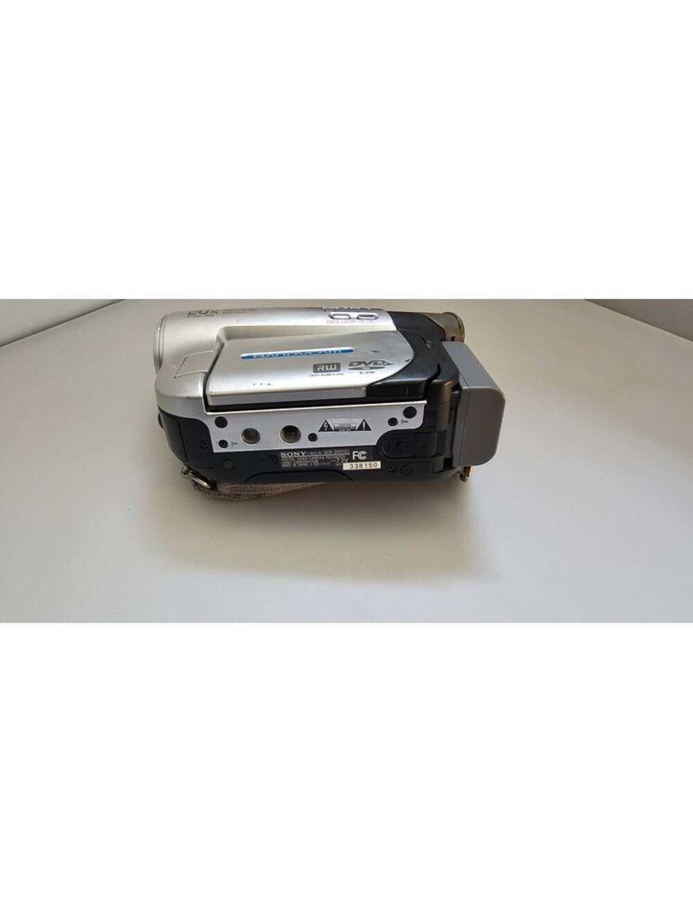 Sony Handycam DCR-DVD103 Camcorder with Case, Battery Charger, and Battery Works - Picture 10 of 15